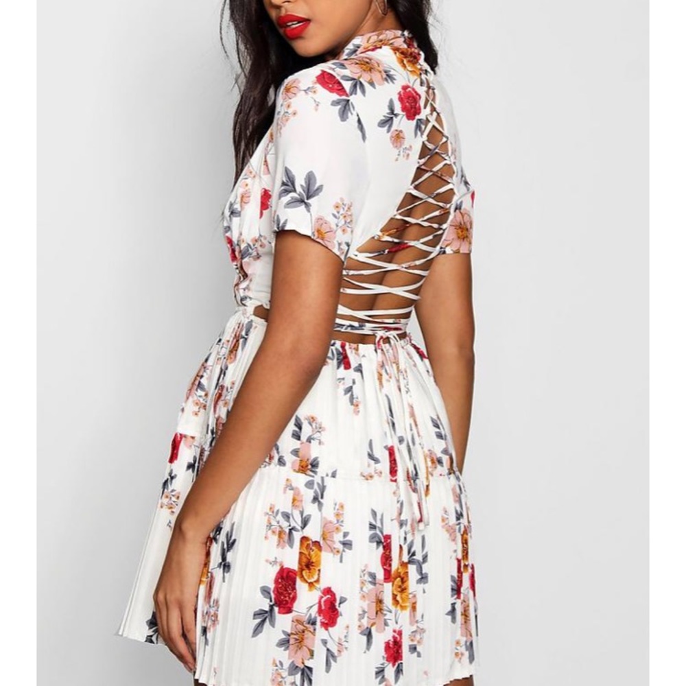 Floral Pleat Lace Up Skater Dress